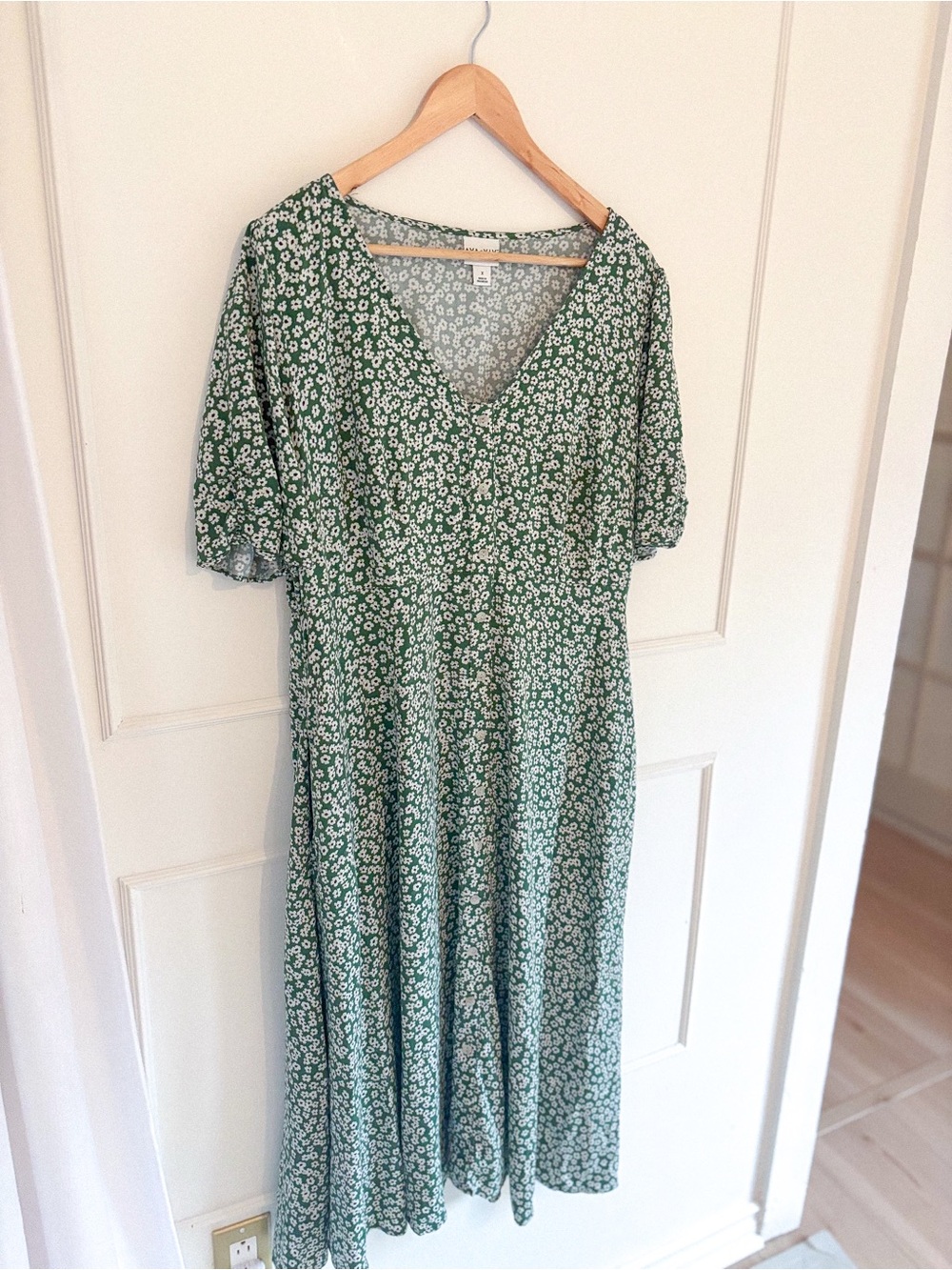 Ava & Viv Green Floral Maxi Dress with V-Neck